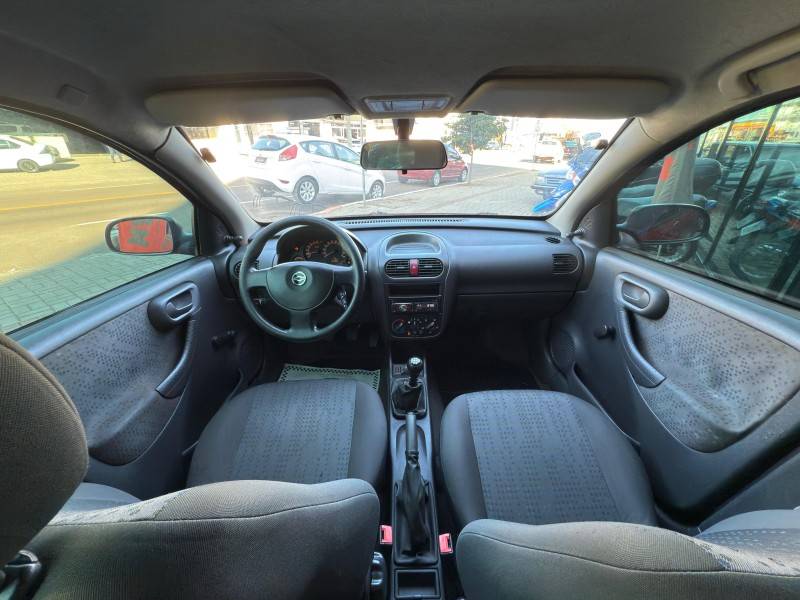 CHEVROLET - CORSA - 2009/2010 - Vermelha - R$ 29.900,00