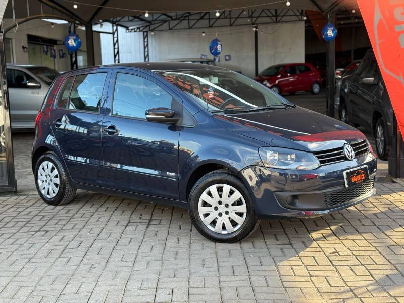 VOLKSWAGEN - FOX - 2010/2011 - Azul - R$ 27.900,00
