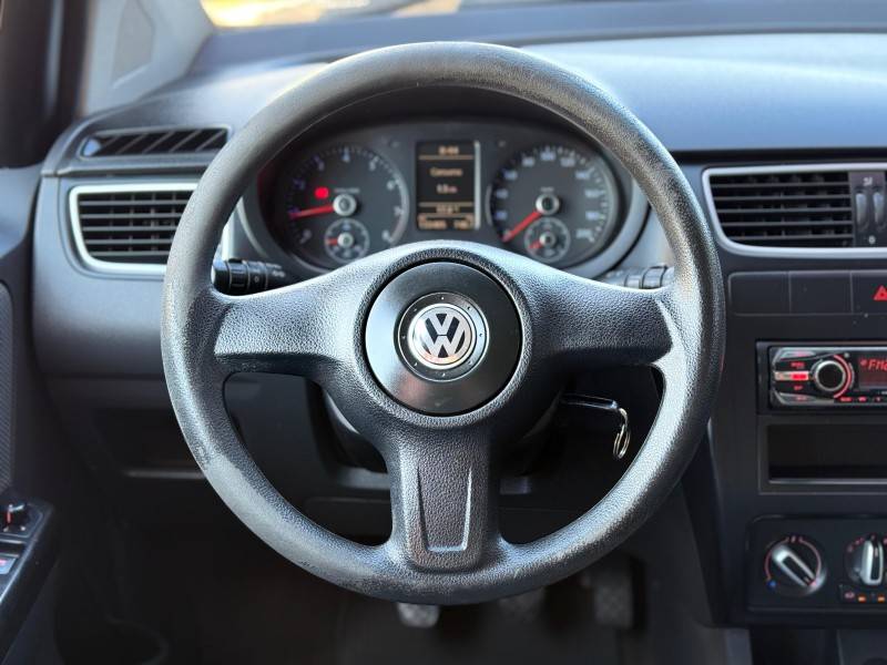 VOLKSWAGEN - FOX - 2010/2011 - Azul - R$ 27.900,00