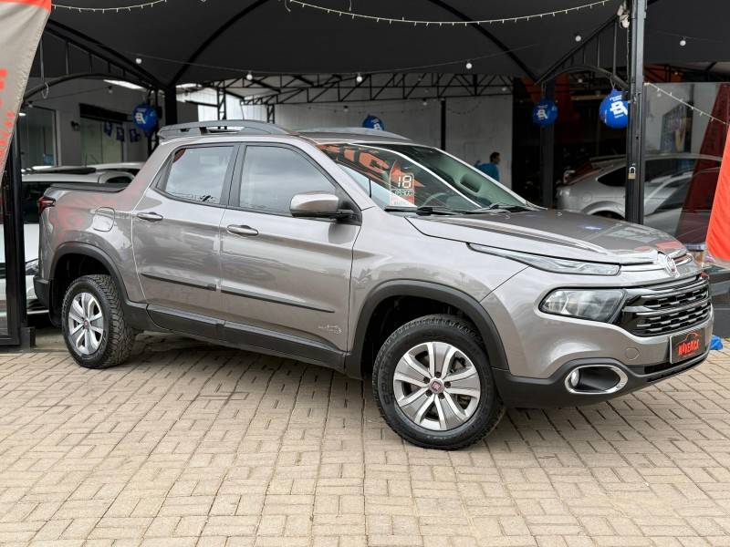 FIAT - TORO - 2017/2018 - Cinza - R$ 89.900,00