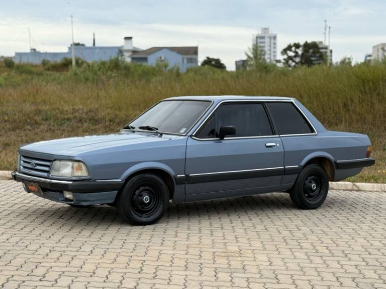 FORD - DEL REY - 1988/1988 - Azul - R$ 13.900,00