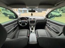 FORD - FOCUS - 2013/2013 - Branca - R$ 45.900,00