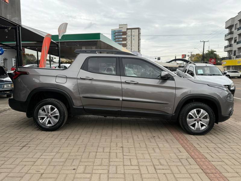 FIAT - TORO - 2017/2018 - Cinza - R$ 89.900,00