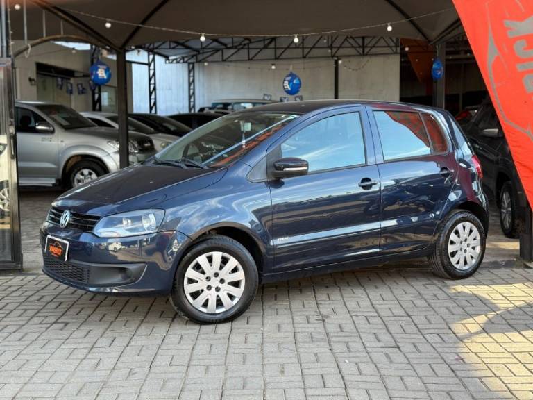 VOLKSWAGEN - FOX - 2010/2011 - Azul - R$ 27.900,00