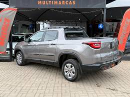 FIAT - TORO - 2017/2018 - Cinza - R$ 89.900,00
